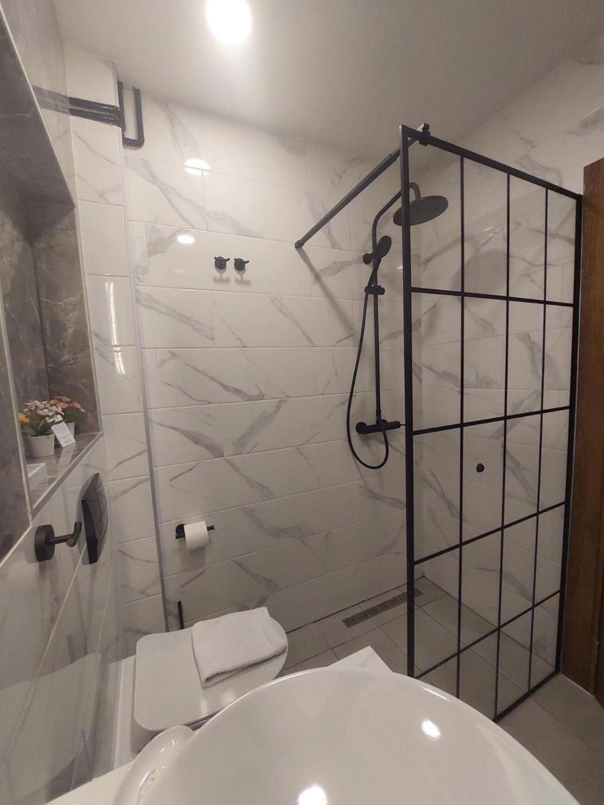 Urban Lodge Belgrade Extérieur photo