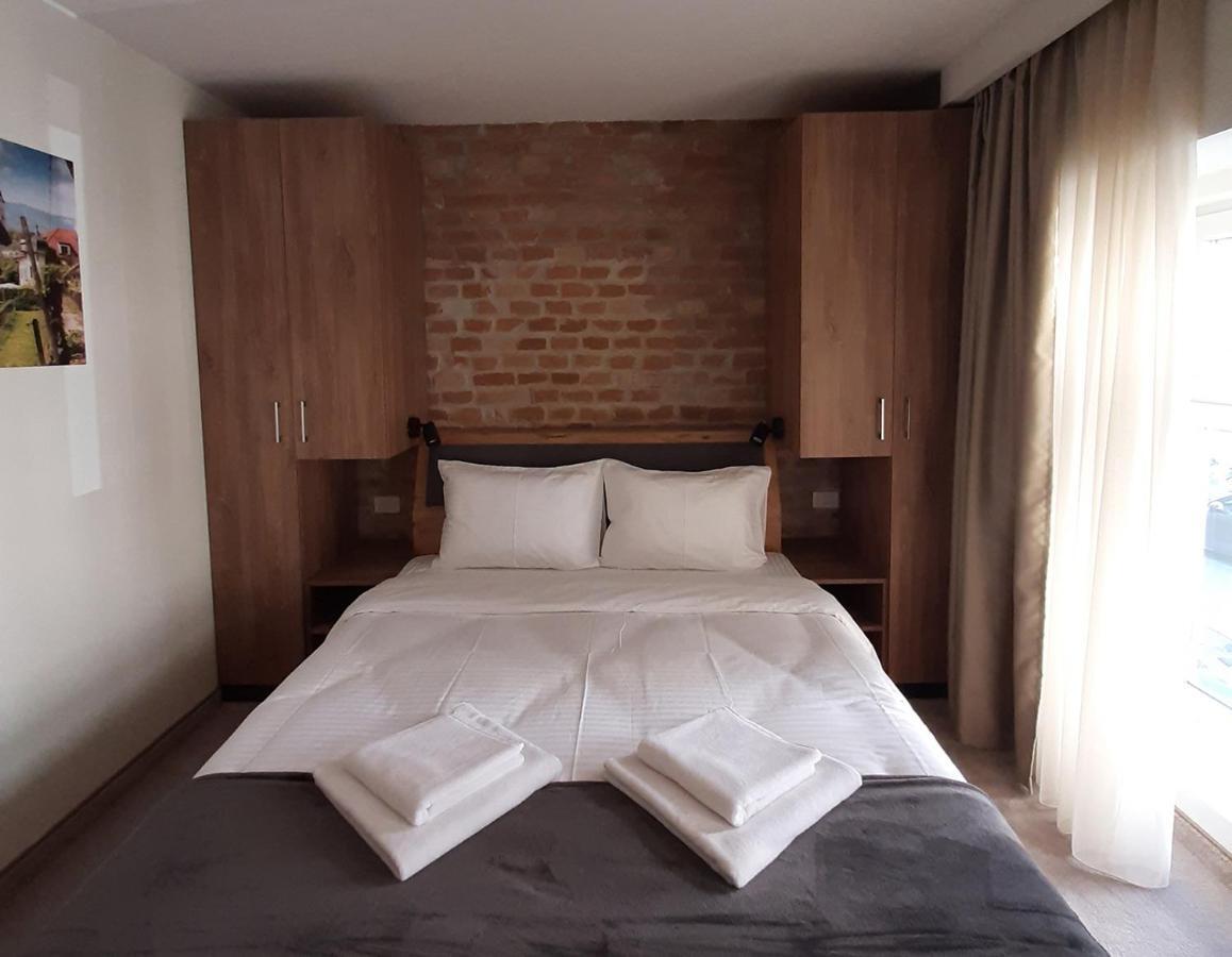 Urban Lodge Belgrade Extérieur photo