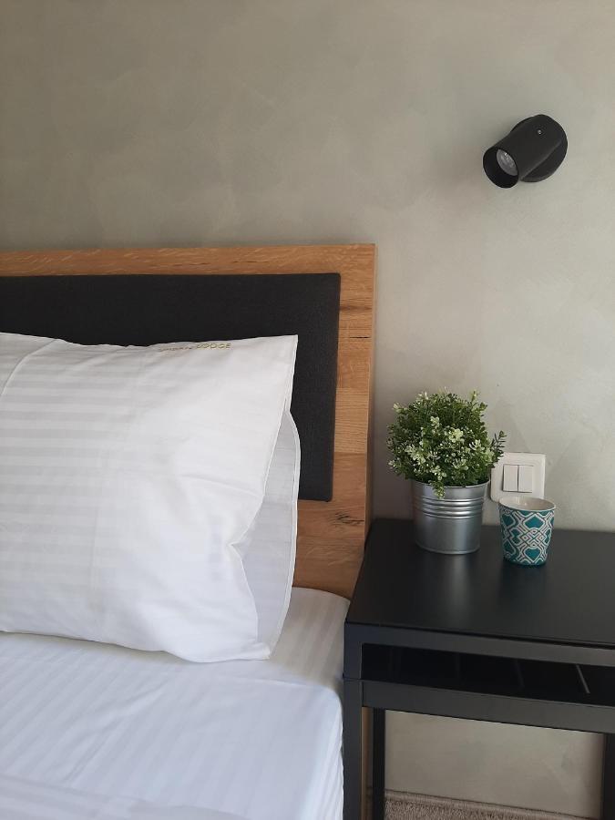 Urban Lodge Belgrade Extérieur photo